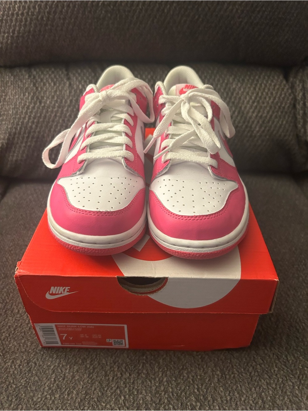 Nike Kids White and Pink Low-Top Sneakers